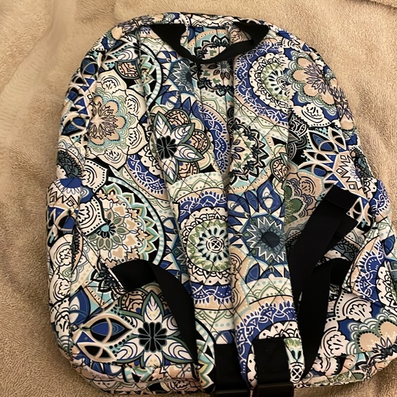 Vera Bradley Essential Backpack NWT - Picture 4 of 15